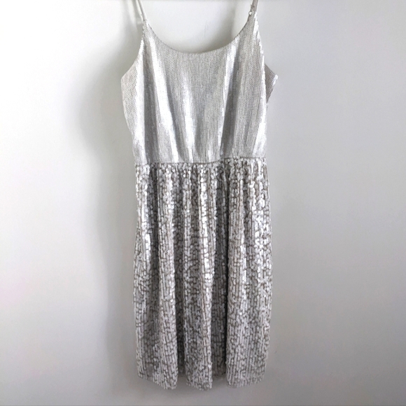 𝅺EXPRESS Champagne Sequin Shell Cocktail Mini Dress M Art Deco New Years Pearl - Picture 1 of 15